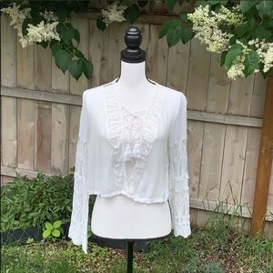 L’atiste off white lacy bell sleeve blouse